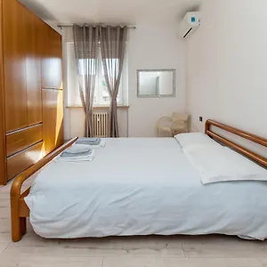  Appartamento Bicocca Modern Flat